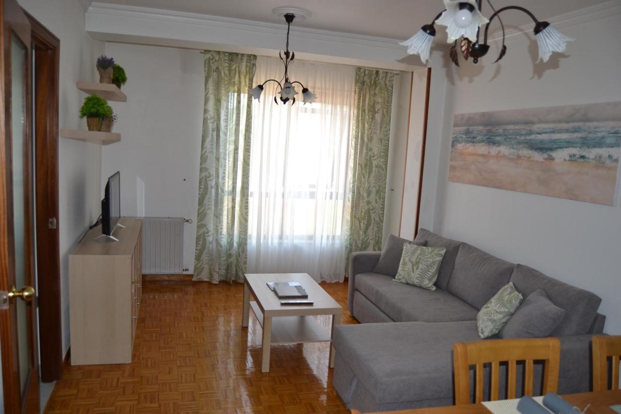Inmoinsuas Train Station Apartment Sarria Ngoại thất bức ảnh