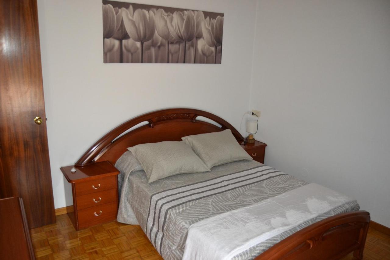 Inmoinsuas Train Station Apartment Sarria Ngoại thất bức ảnh