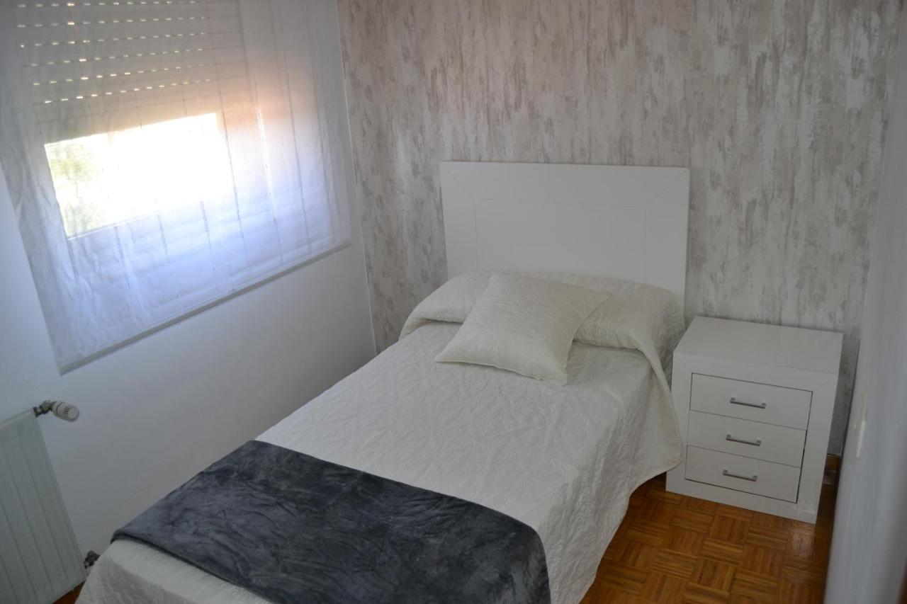 Inmoinsuas Train Station Apartment Sarria Ngoại thất bức ảnh